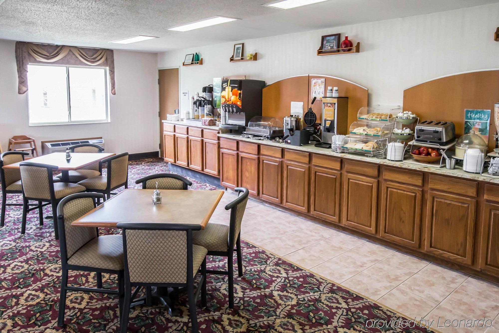 Quality Inn & Suites Woodstock Near Lake Geneva エクステリア 写真