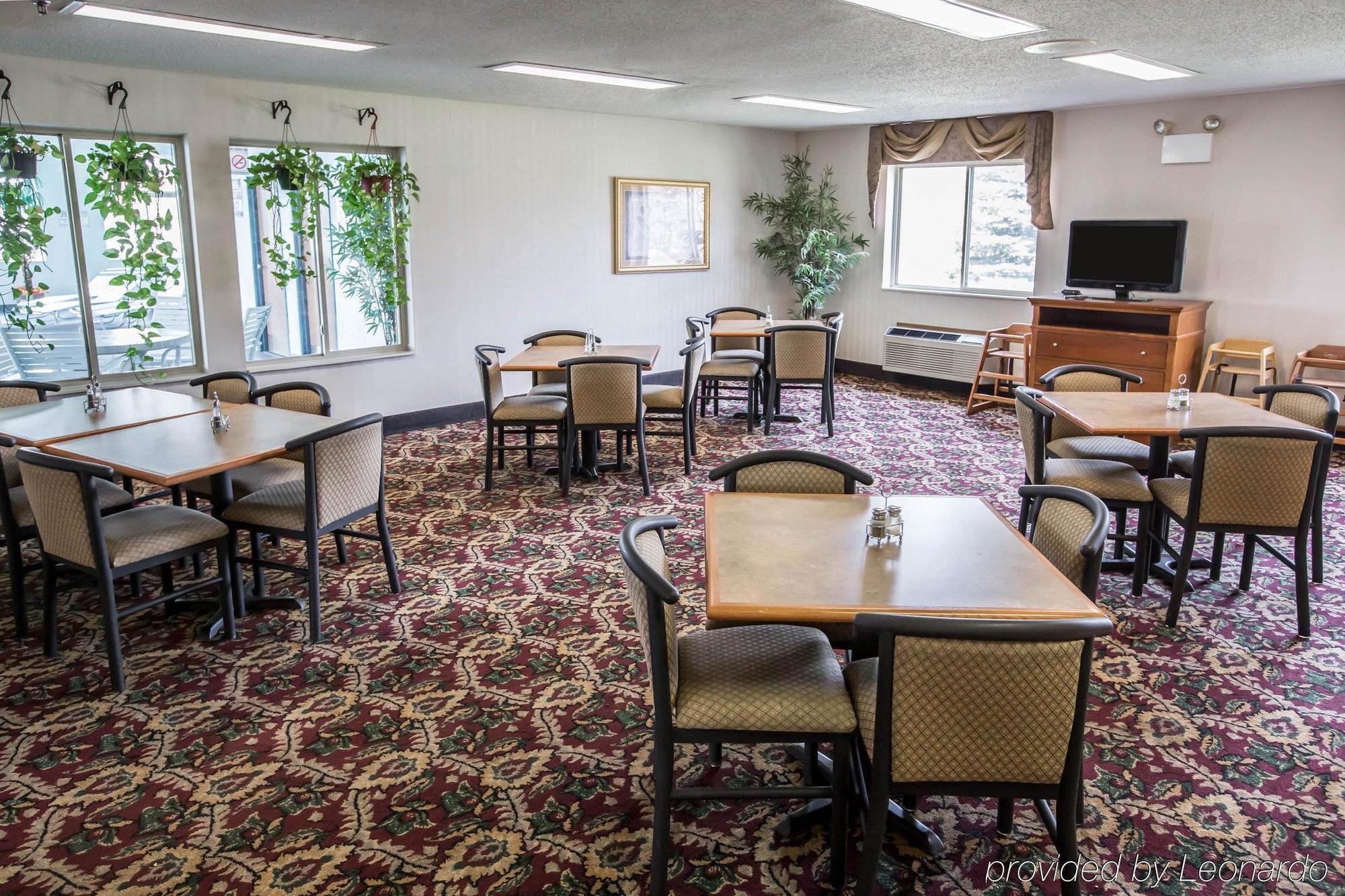 Quality Inn & Suites Woodstock Near Lake Geneva エクステリア 写真